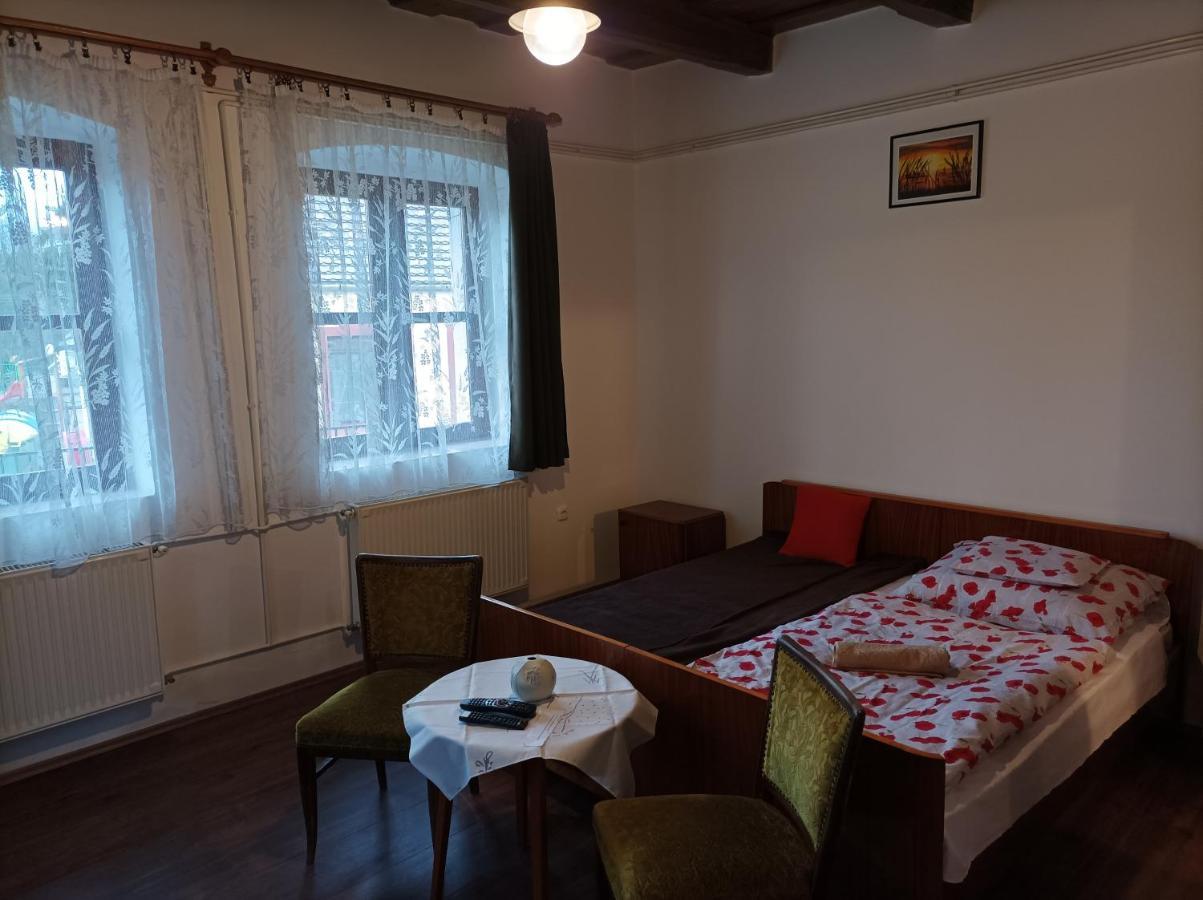 Kemences Vendeghaz Hotell Mikohaza Eksteriør bilde